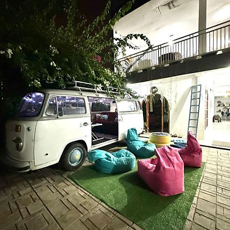 D'Flora Homestay Labuan Bajo Buitenkant foto