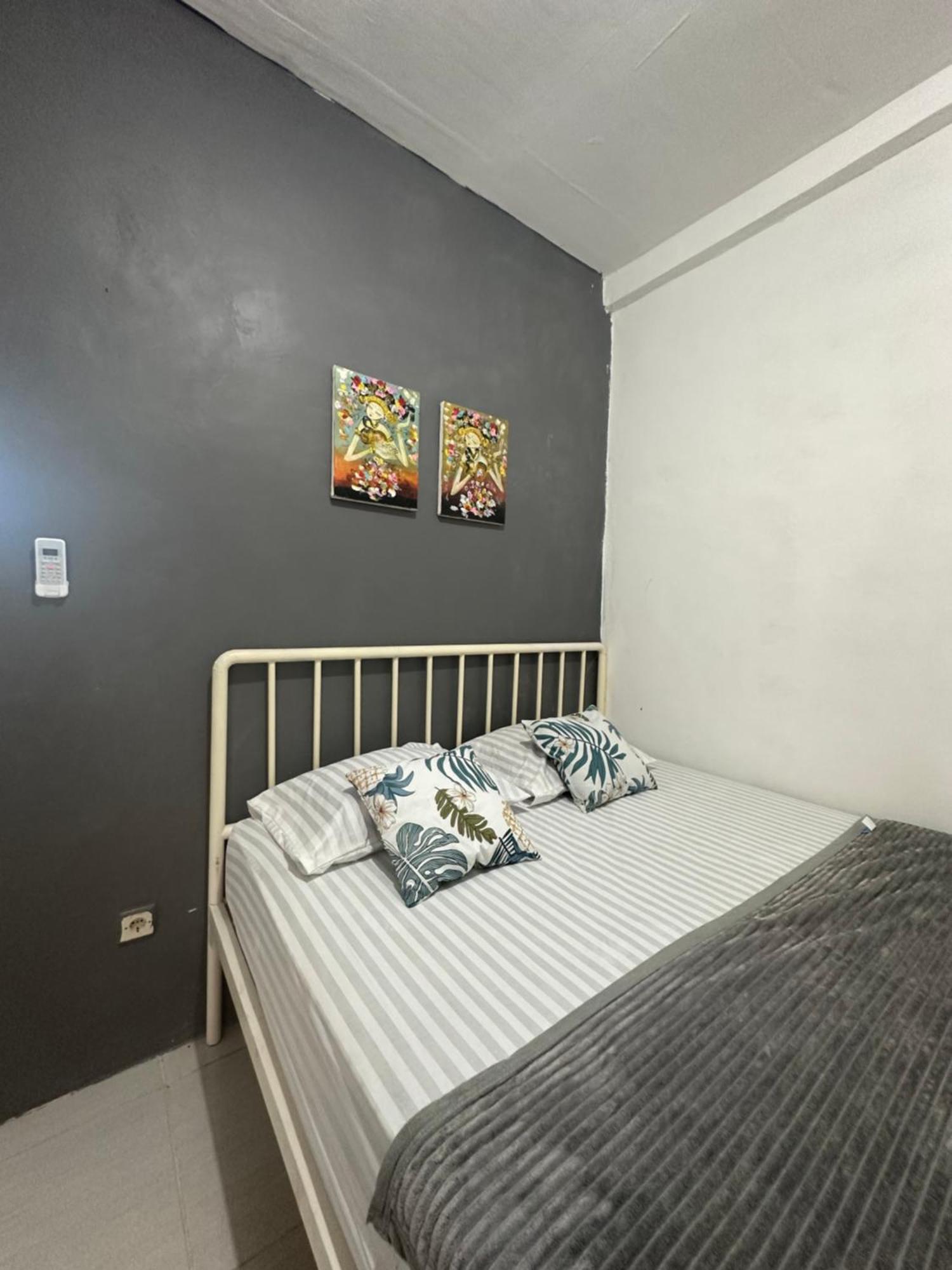 D'Flora Homestay Labuan Bajo Buitenkant foto