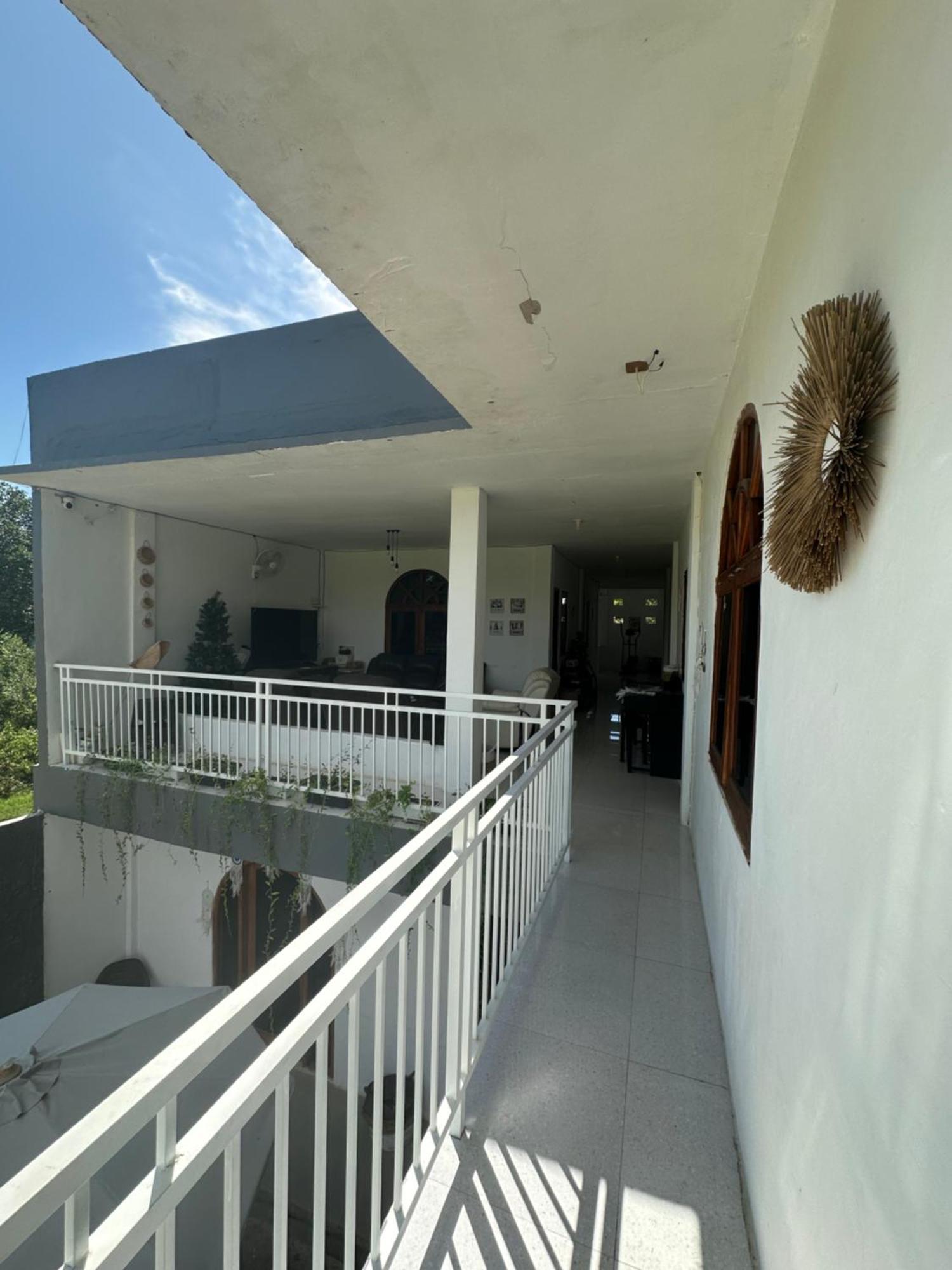 D'Flora Homestay Labuan Bajo Buitenkant foto