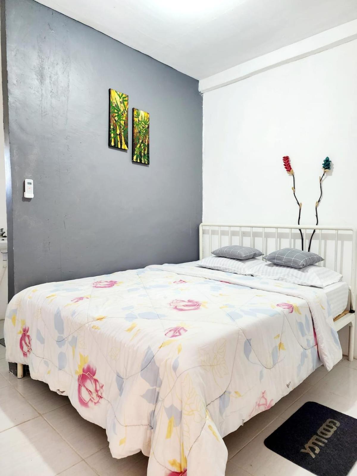 D'Flora Homestay Labuan Bajo Buitenkant foto