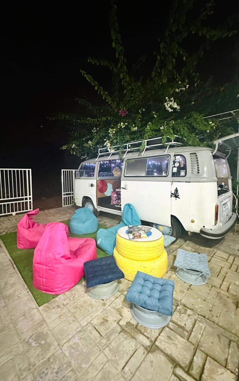 D'Flora Homestay Labuan Bajo Buitenkant foto