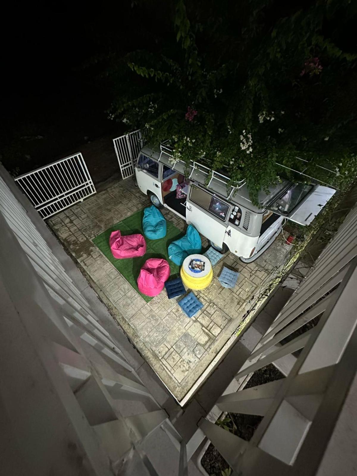 D'Flora Homestay Labuan Bajo Buitenkant foto