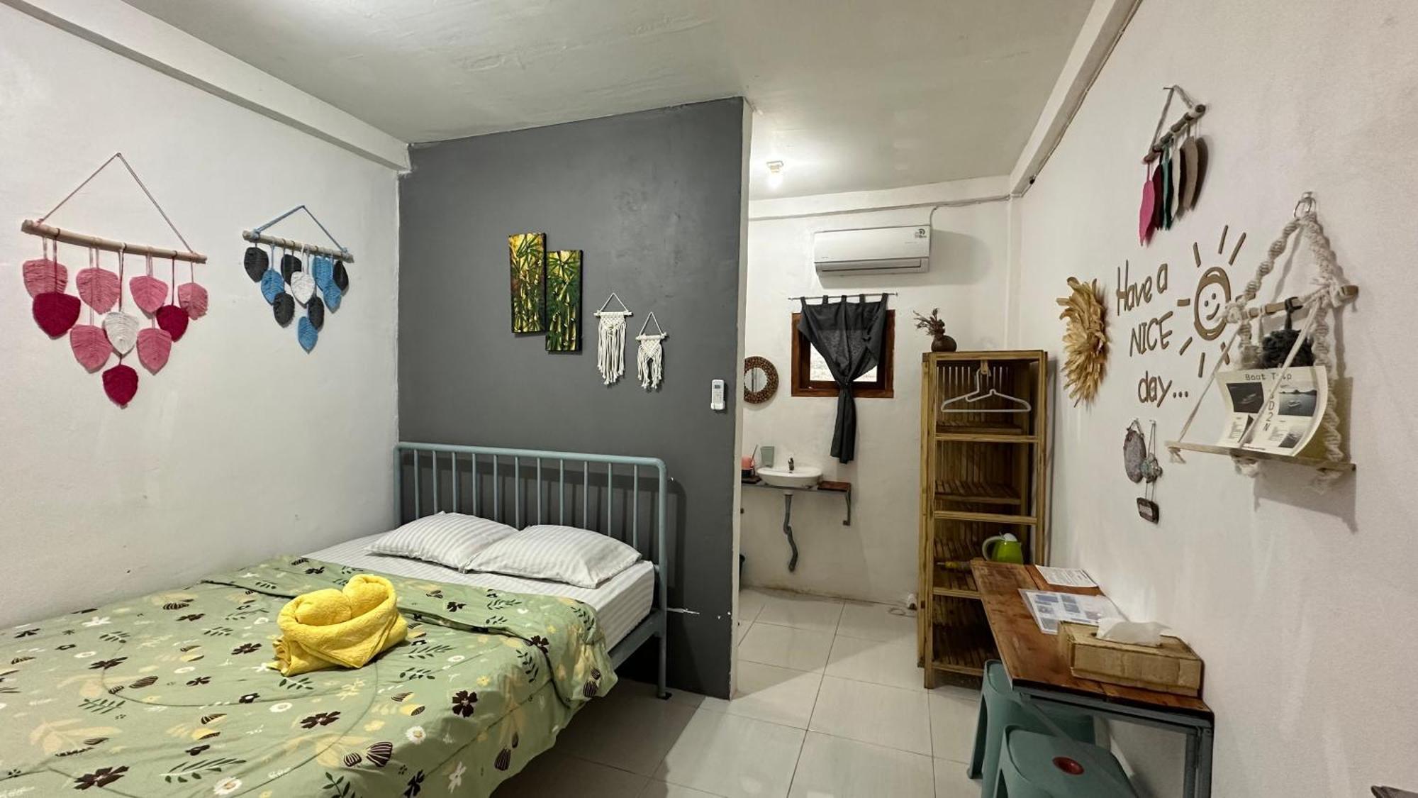 D'Flora Homestay Labuan Bajo Buitenkant foto