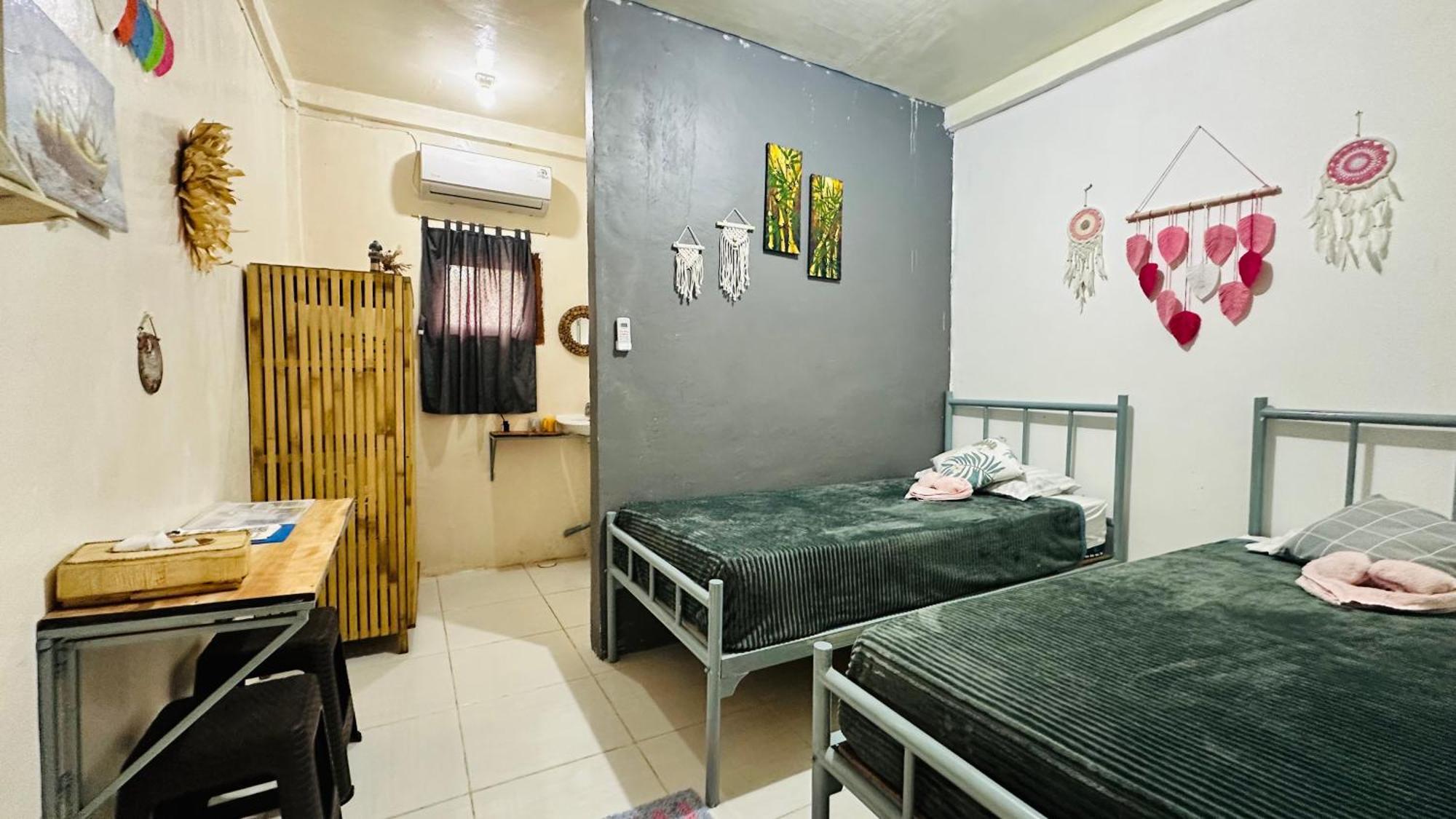 D'Flora Homestay Labuan Bajo Buitenkant foto